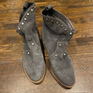 Dolce Vita Tobin Womens gray western Suede Studded Booties